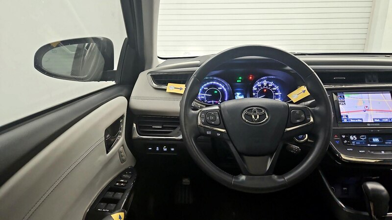 2013 Toyota Avalon Limited 10