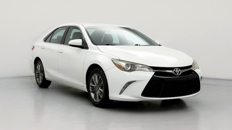 2017 Toyota Camry SE Hero Image