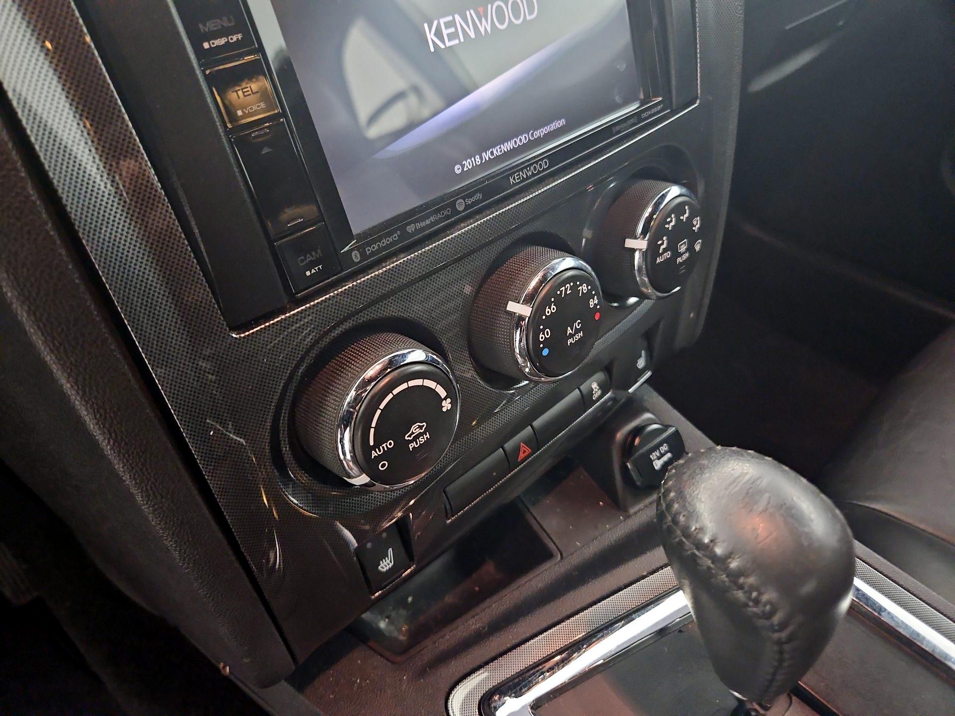 Thumbnail: 2014 Dodge Challenger - 14