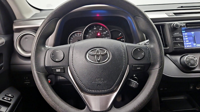 2016 Toyota RAV4 LE 10