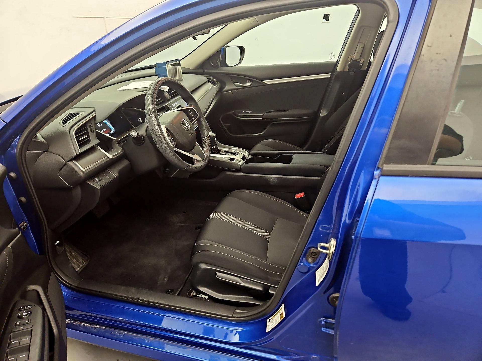 Thumbnail: 2016 Honda Civic - 11