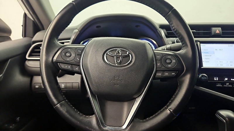 2019 Toyota Camry SE 10