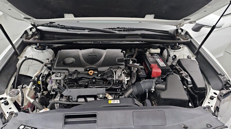 2019 Toyota Camry SE 21