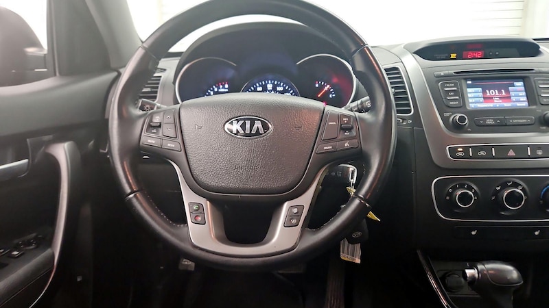 2015 Kia Sorento LX 10