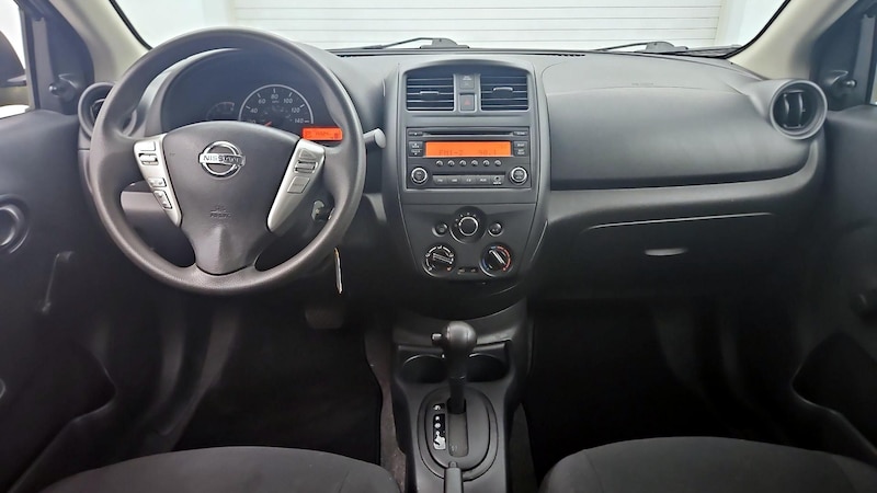 2015 Nissan Versa S Plus 9