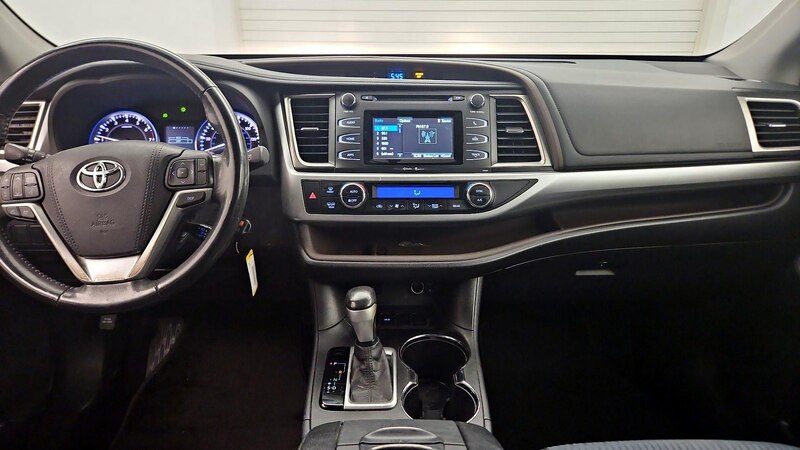 2015 Toyota Highlander Plus 9