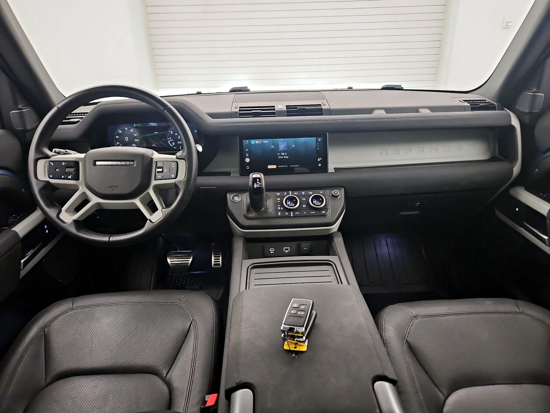 Thumbnail: 2023 Land Rover Defender - 9