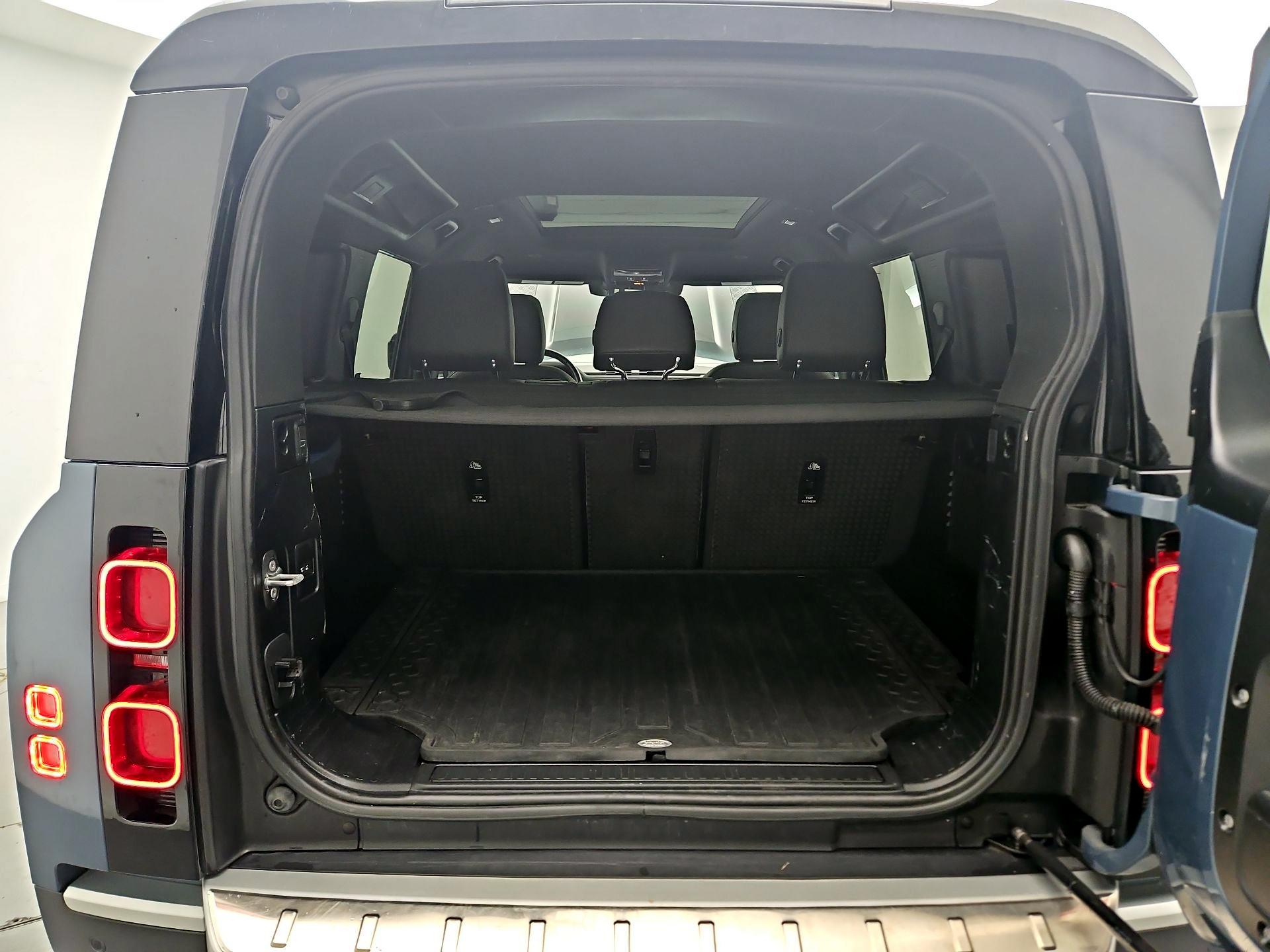 Thumbnail: 2023 Land Rover Defender - 16