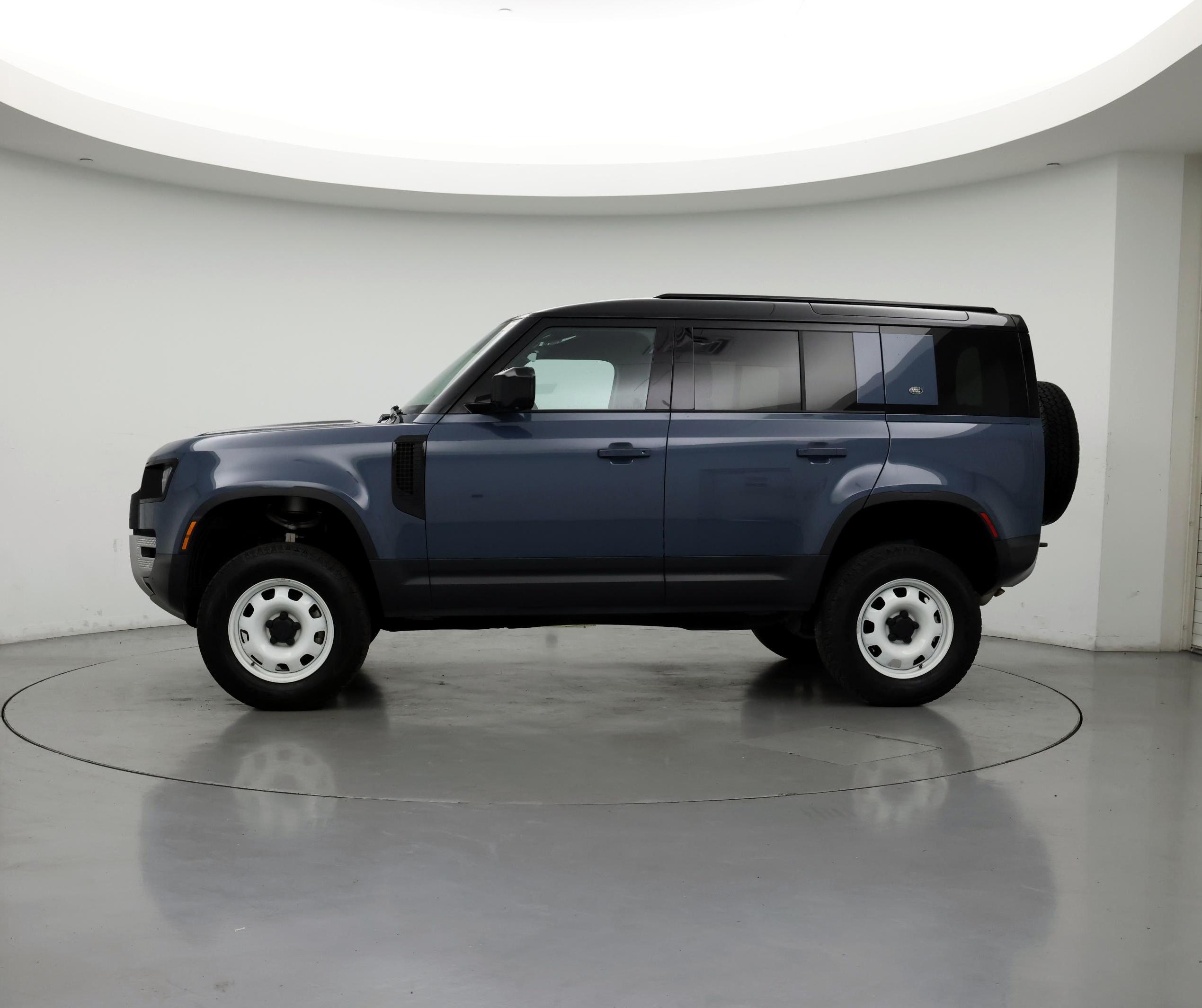 Thumbnail: 2023 Land Rover Defender - 3