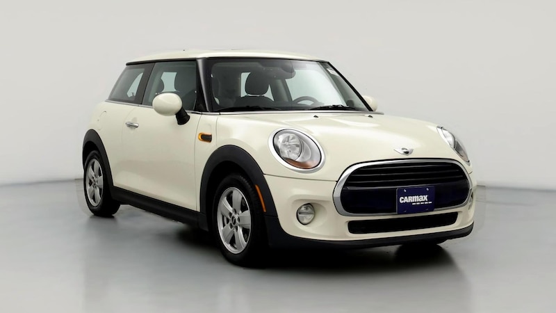 2016 MINI Cooper Hardtop  Hero Image