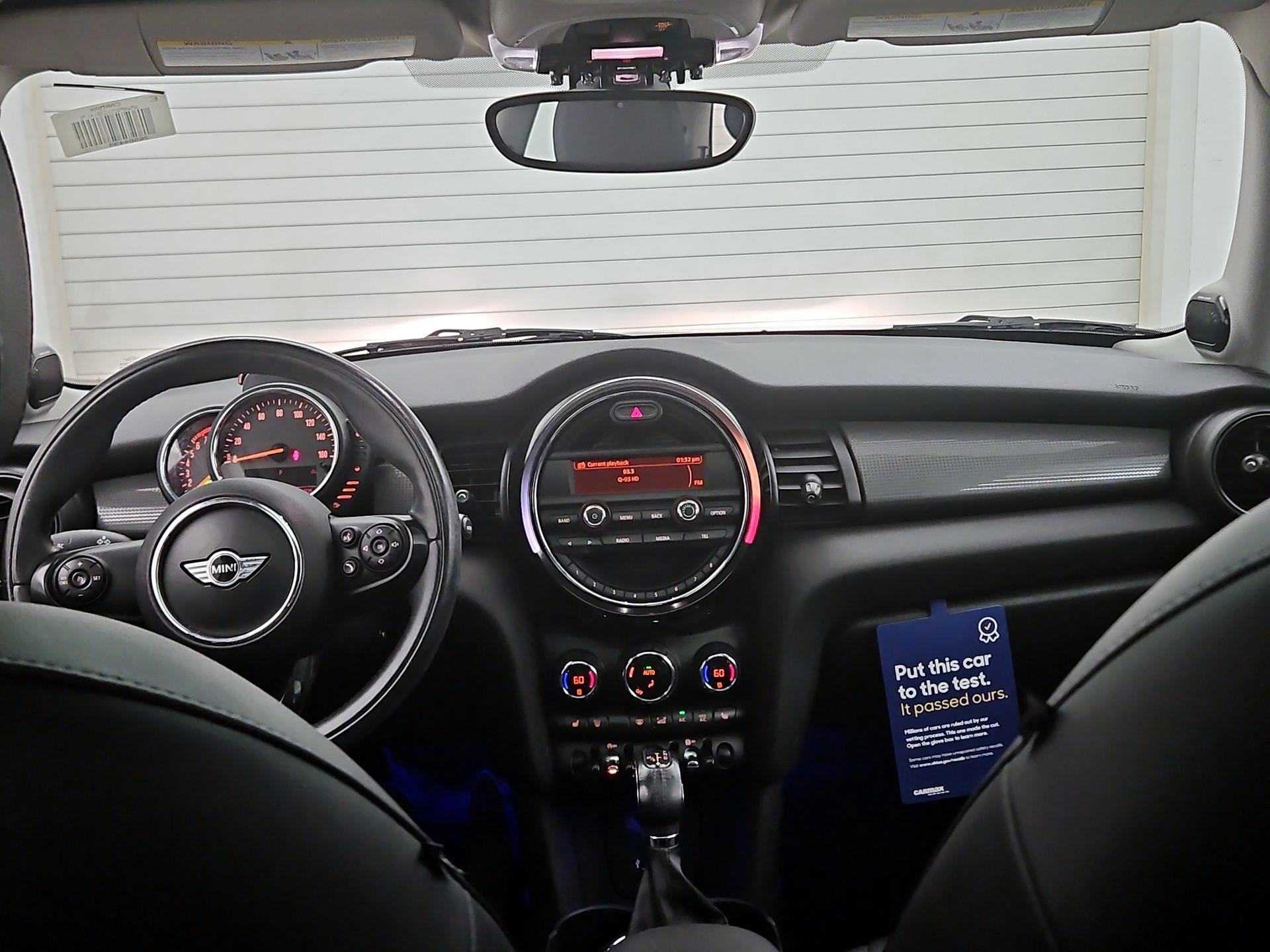 Thumbnail: 2016 MINI Cooper Hardtop - 9