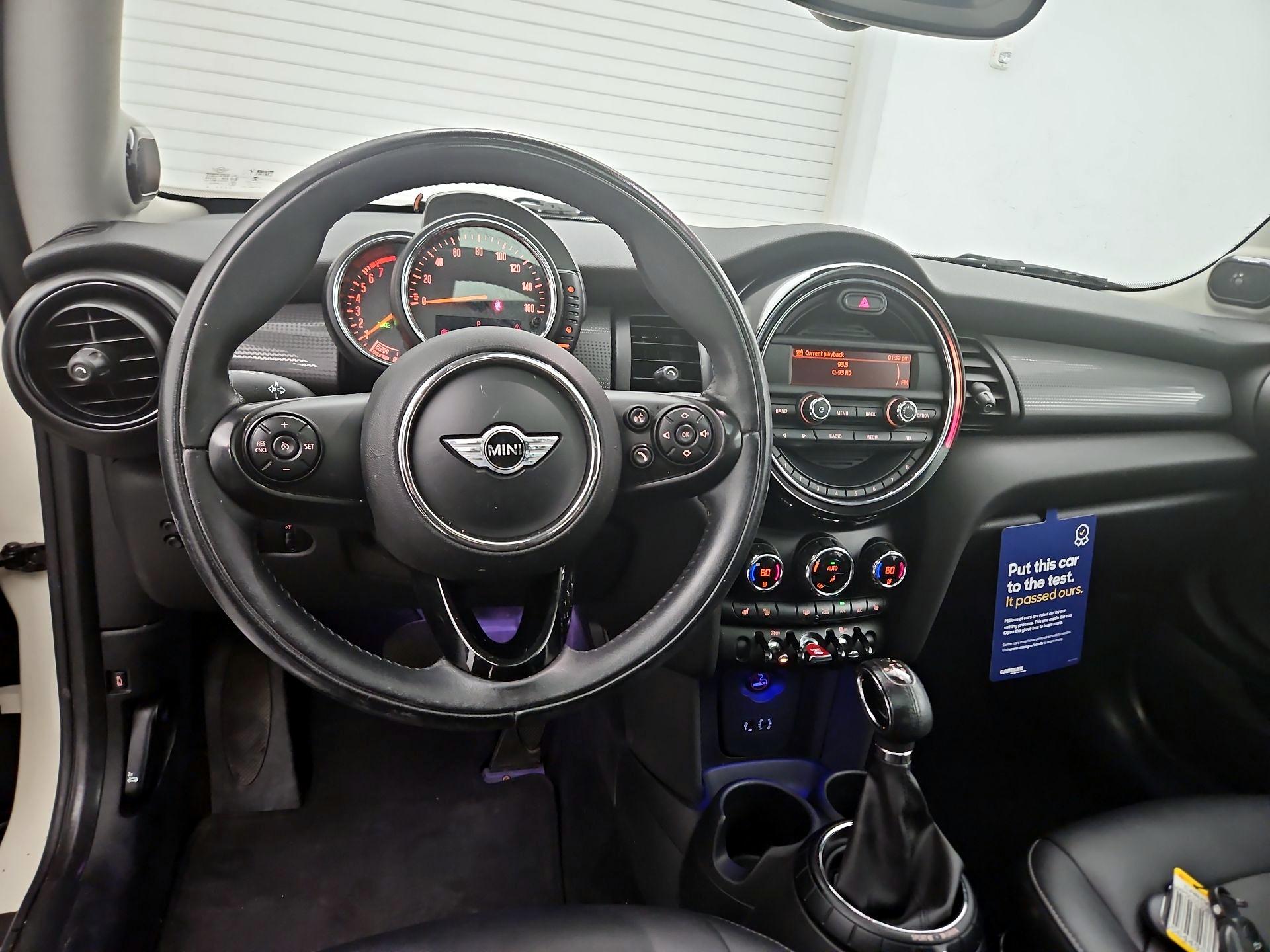 Thumbnail: 2016 MINI Cooper Hardtop - 10
