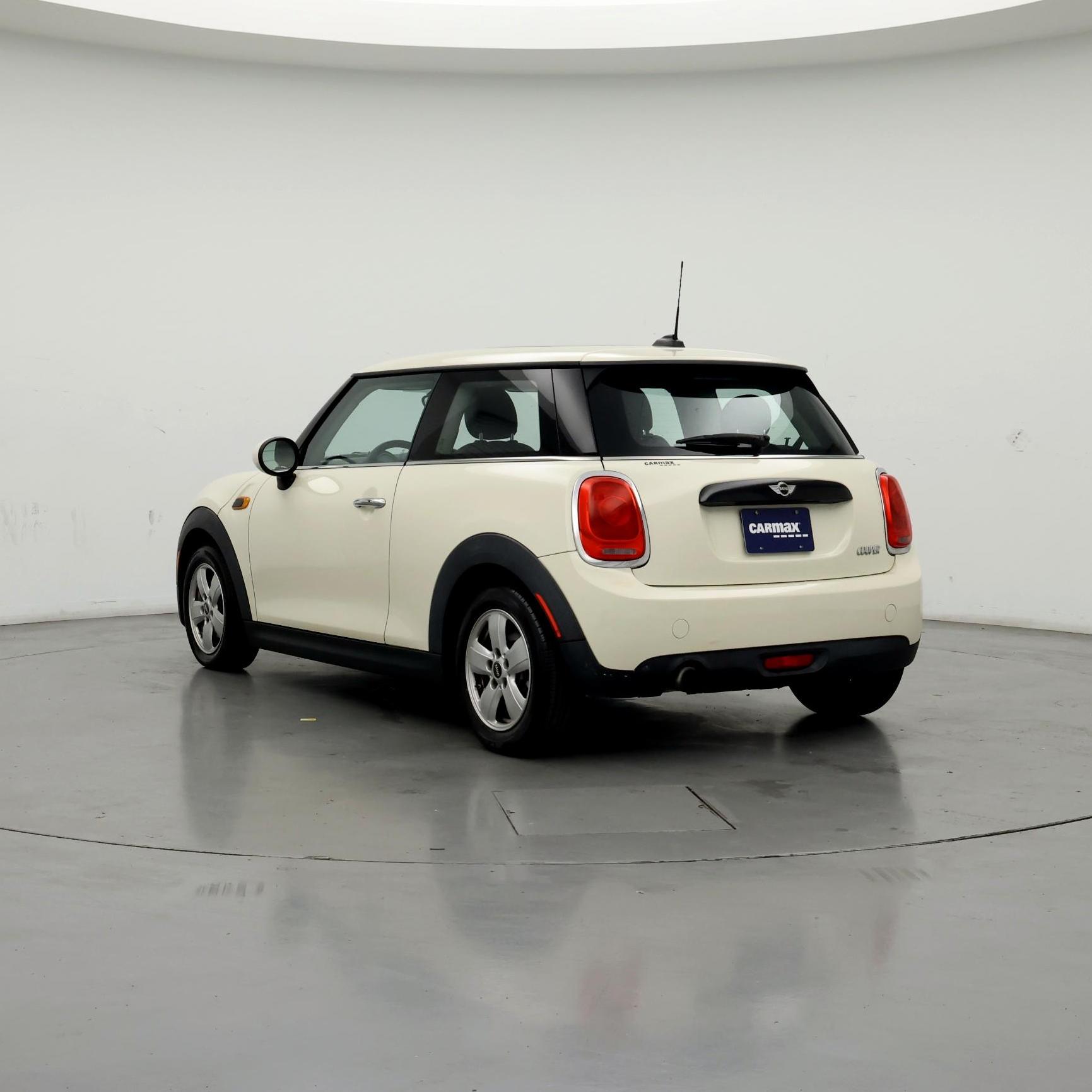 Thumbnail: 2016 MINI Cooper Hardtop - 2