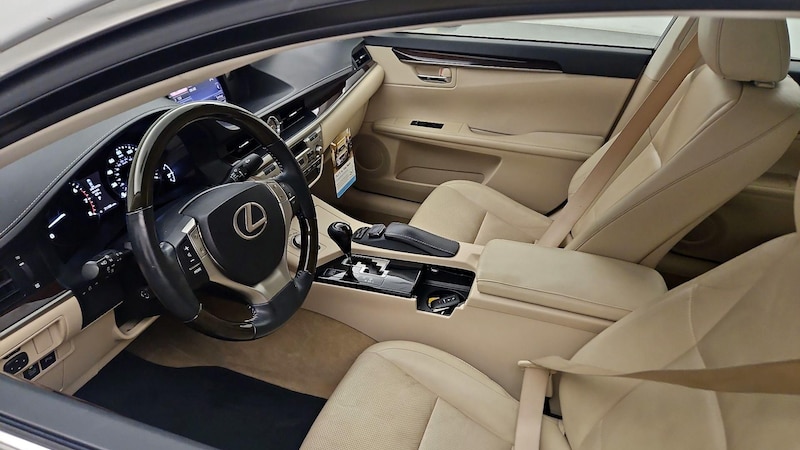 2015 Lexus ES 350 11