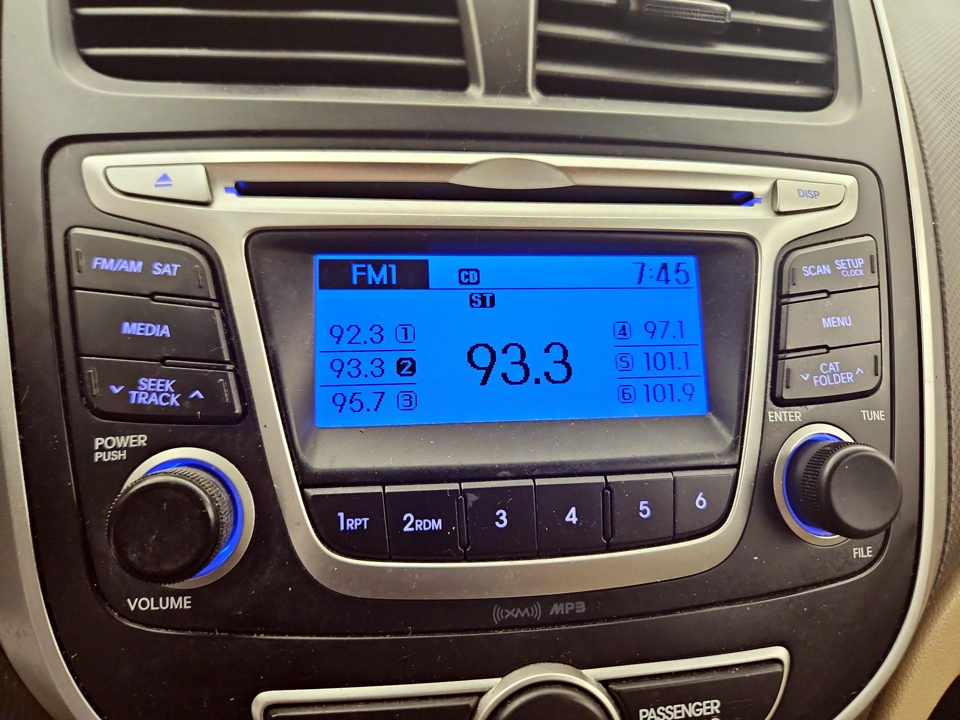 Thumbnail: 2014 Hyundai Accent - 14