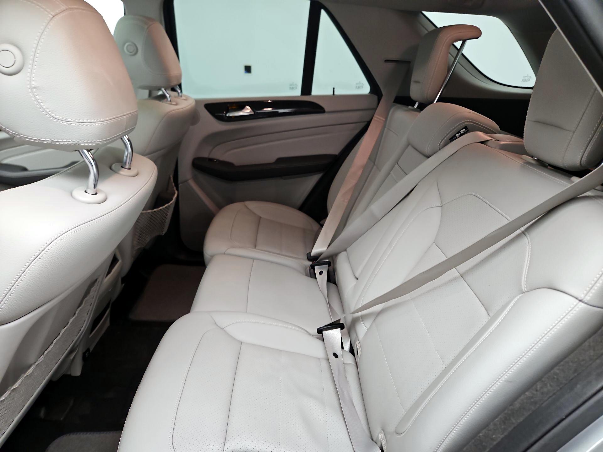 Thumbnail: 2015 Mercedes-Benz M-Class - 19