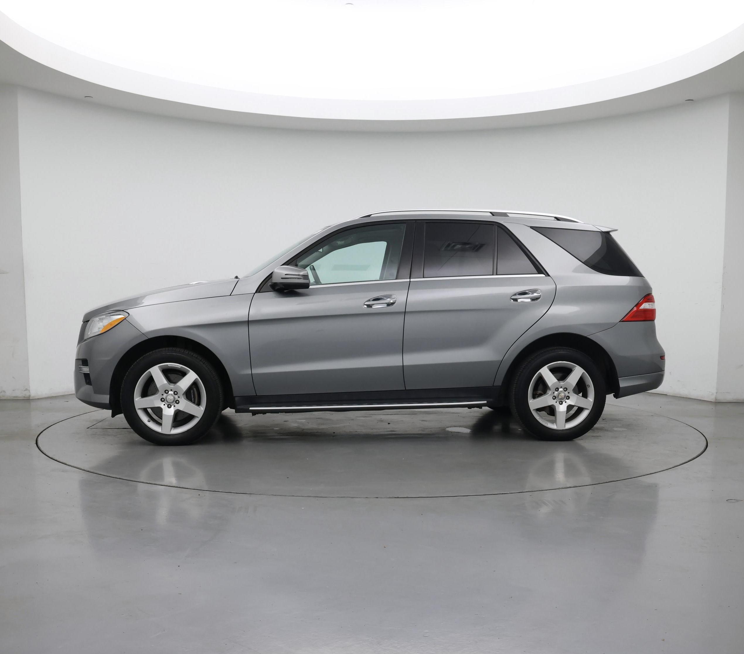 Thumbnail: 2015 Mercedes-Benz M-Class - 3