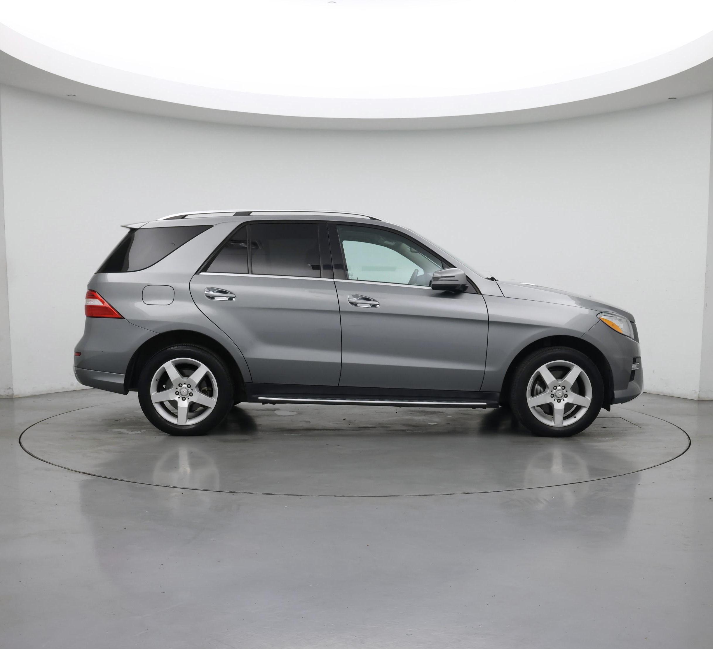 Thumbnail: 2015 Mercedes-Benz M-Class - 7