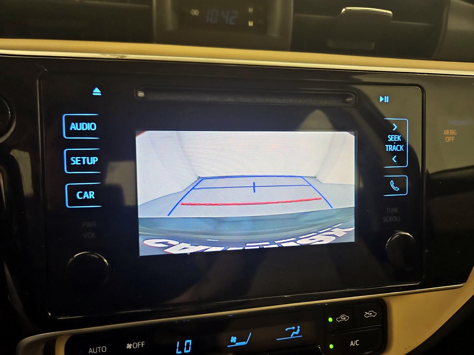 Thumbnail: 2018 Toyota Corolla - 14