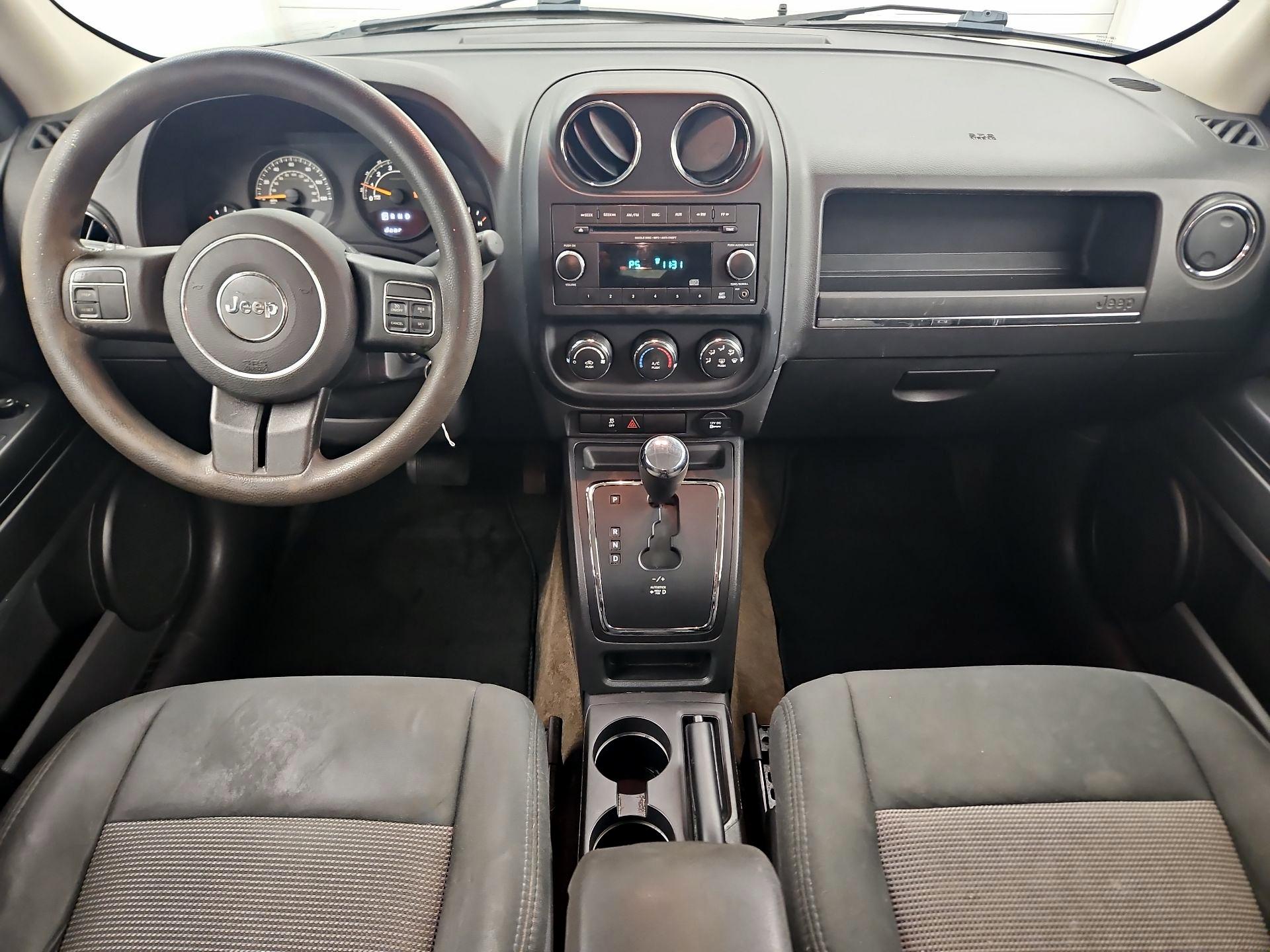 Thumbnail: 2014 Jeep Patriot - 9