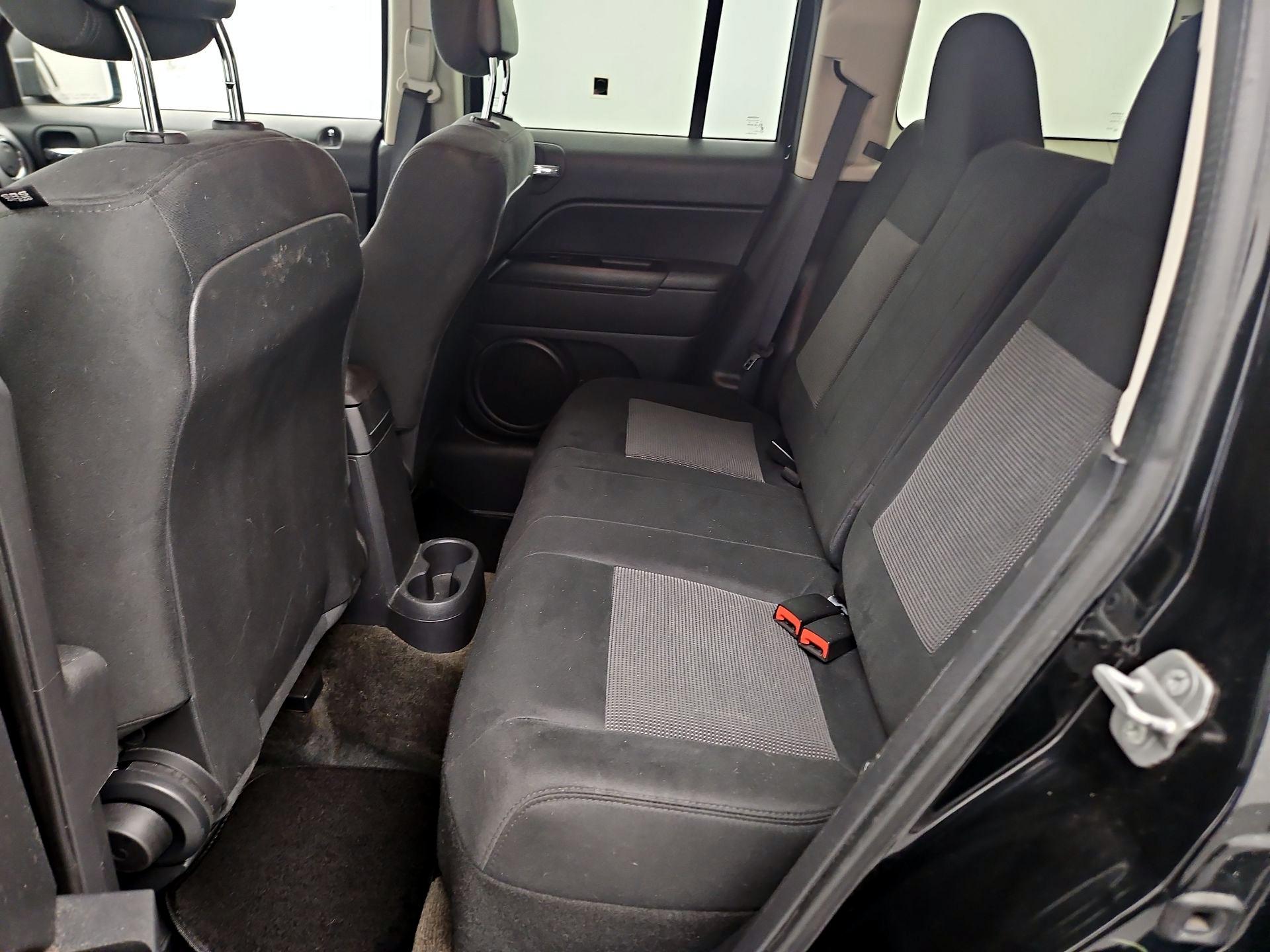 Thumbnail: 2014 Jeep Patriot - 16