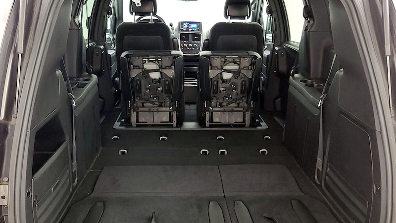 2016 Dodge Grand Caravan SE 21