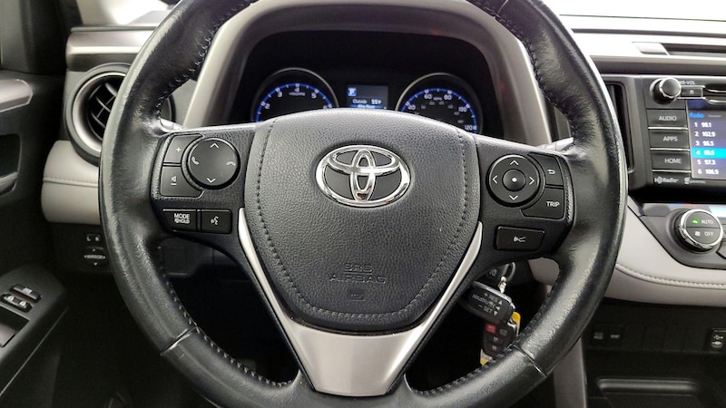 2017 Toyota RAV4 XLE 10