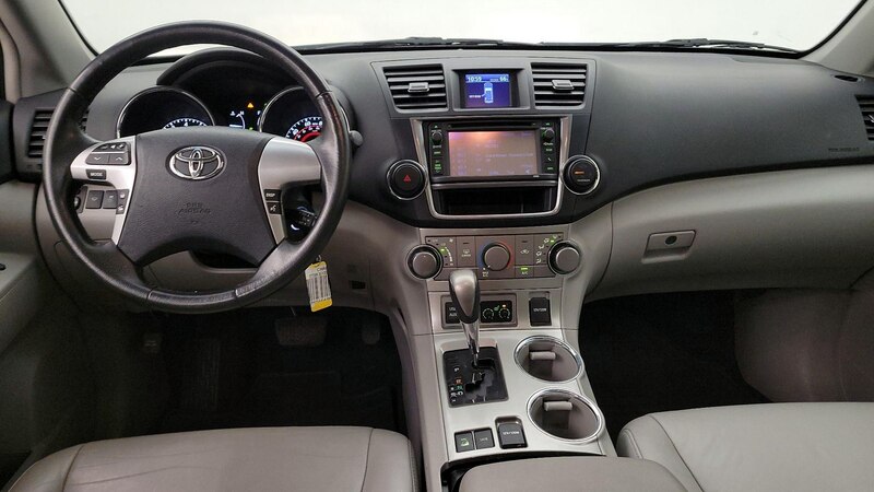 2013 Toyota Highlander SE 9