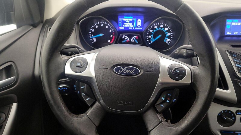 2013 Ford Focus SE 10