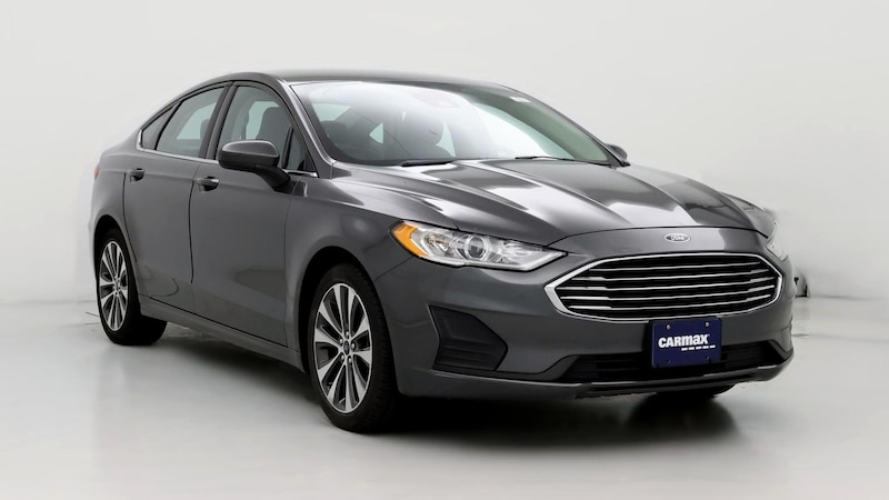 2019 Ford Fusion SE Hero Image