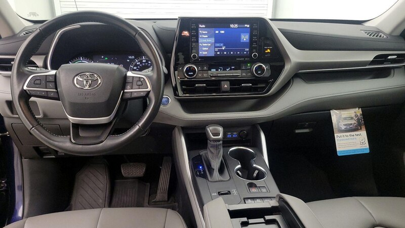 2022 Toyota Highlander XLE 9