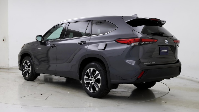 2020 Toyota Highlander XLE 2