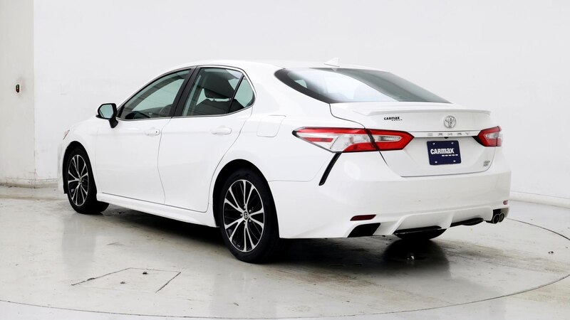 2020 Toyota Camry SE 2