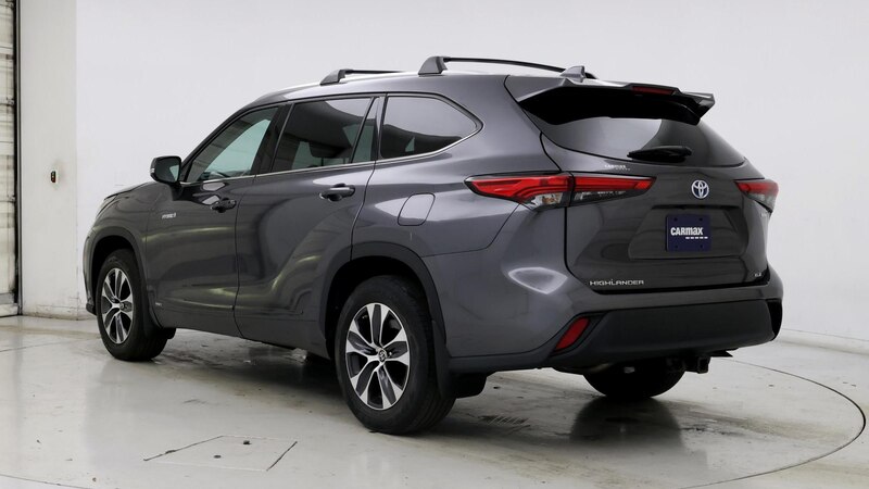 2021 Toyota Highlander XLE 2