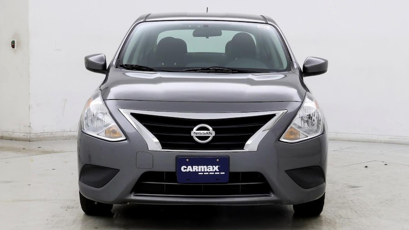 2016 Nissan Versa SV 5