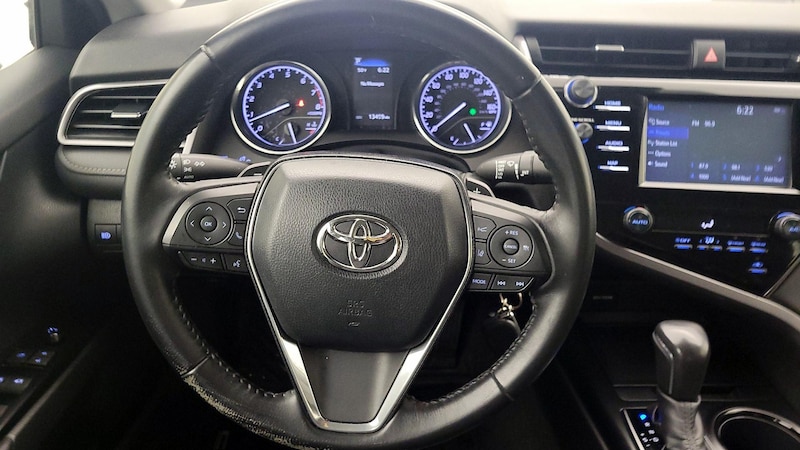 2019 Toyota Camry SE 10