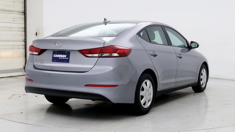 2017 Hyundai Elantra SE 8