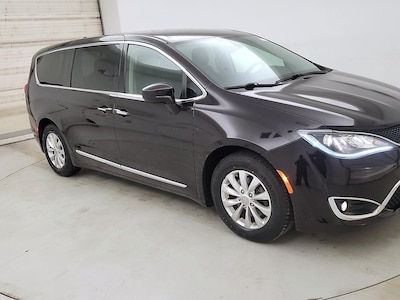 2018 Chrysler Pacifica L -
                Westborough, MA