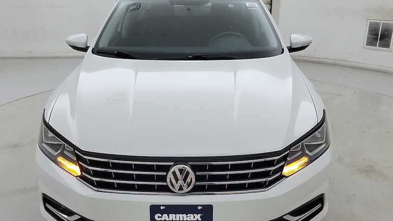 2017 Volkswagen Passat S 2