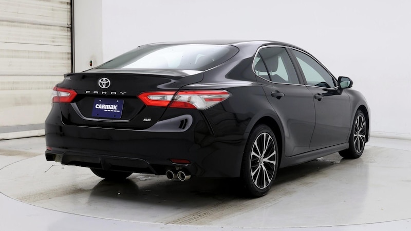 2018 Toyota Camry SE 8