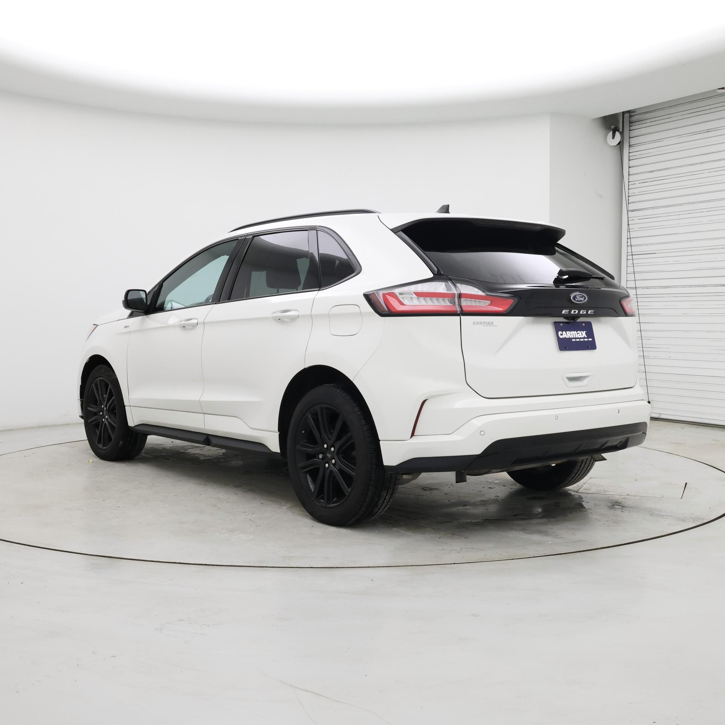 Thumbnail: 2022 Ford Edge - 2