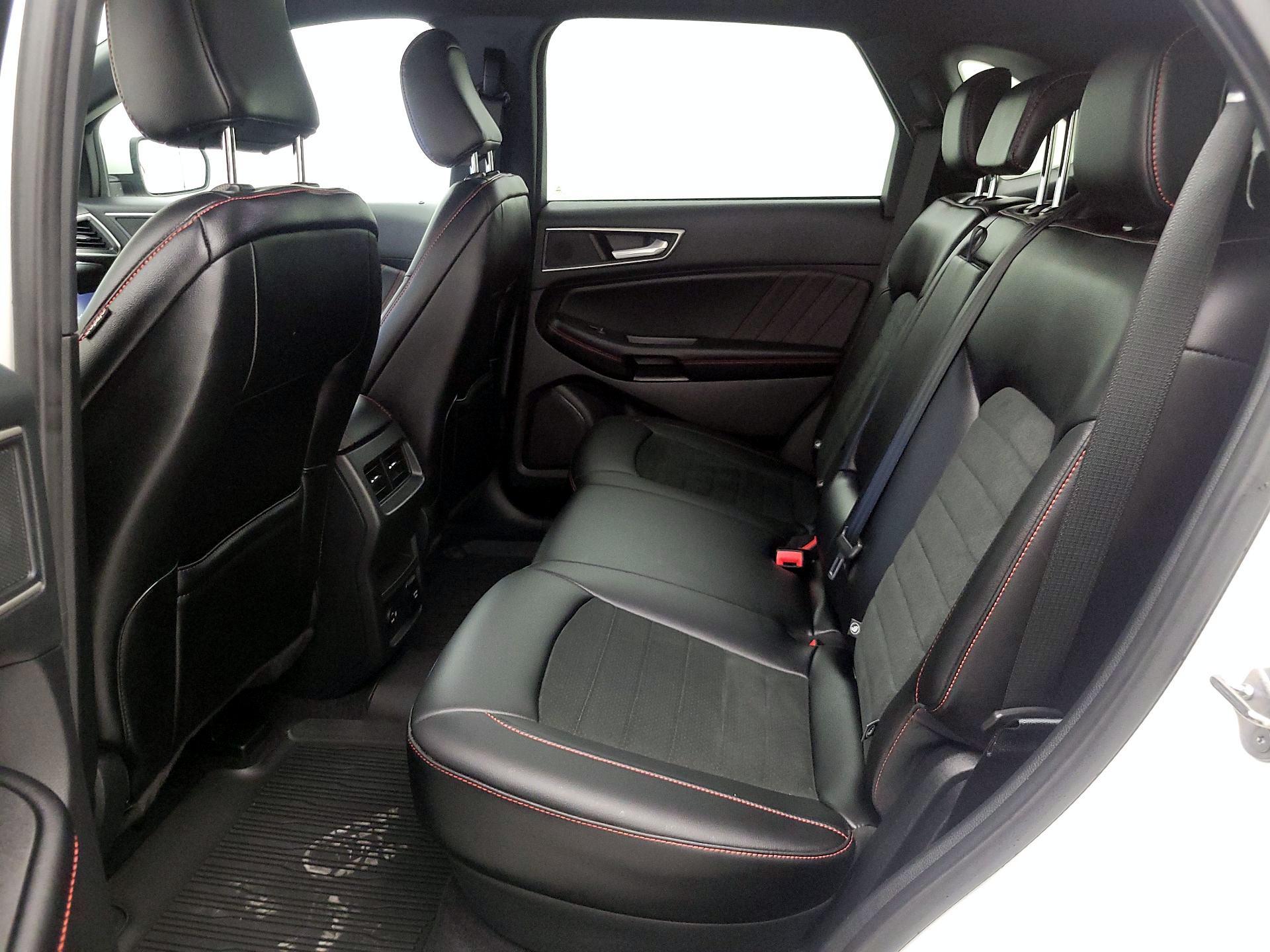 Thumbnail: 2022 Ford Edge - 19
