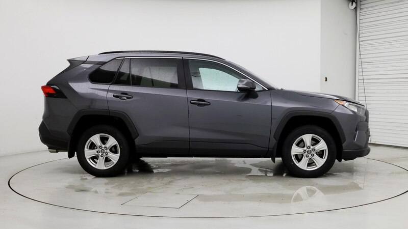 2019 Toyota RAV4 XLE 7