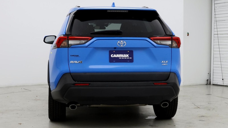 2020 Toyota RAV4 XLE Premium 6