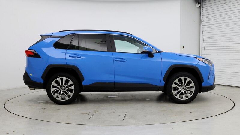 2020 Toyota RAV4 XLE Premium 7