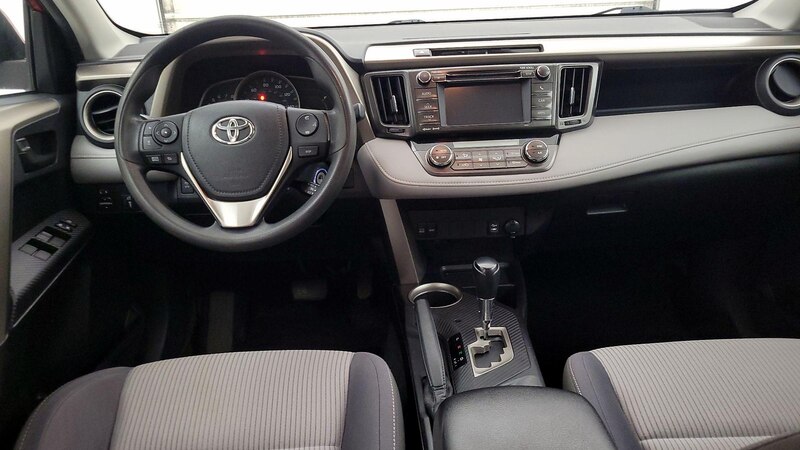 2013 Toyota RAV4 XLE 8