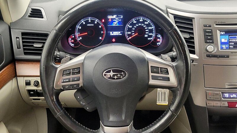 2013 Subaru Outback 2.5i Limited 10