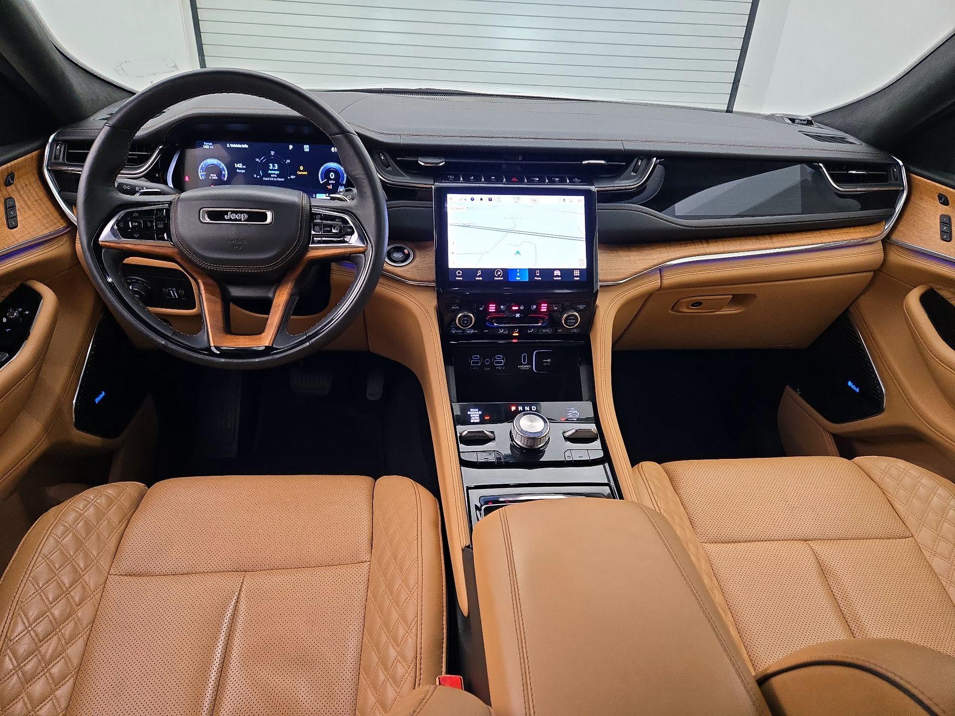 Thumbnail: 2023 Jeep Grand Cherokee - 9