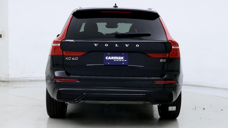 2022 Volvo XC60 B5 R-Design 6