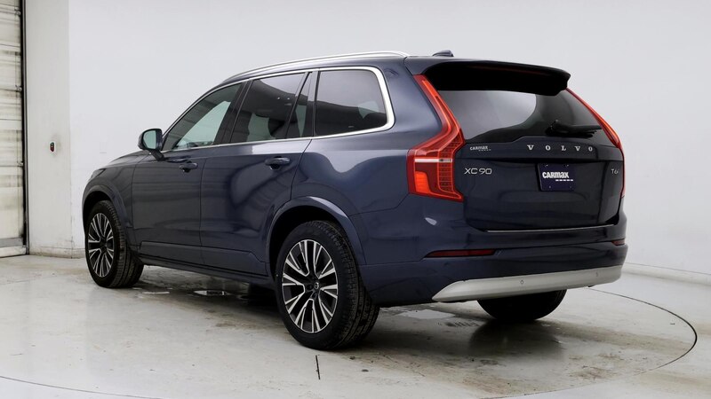 2022 Volvo XC90 T6 Momentum 2